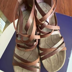 Ahnu women’s Trolley Wedge Sandal size 9.5